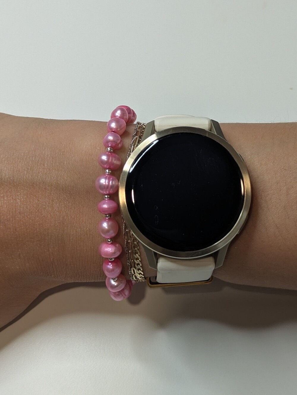 BNWT Full Bead Mode Pearl Bracelet